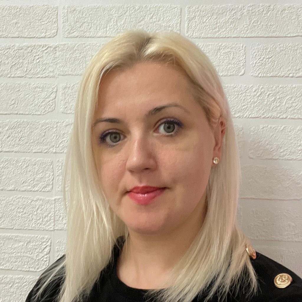 An image of UW partner Eva Leonova