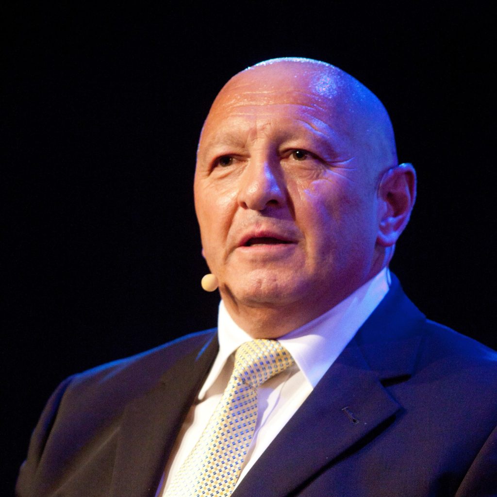 An image of UW partner Stephen and Leslie Longworth