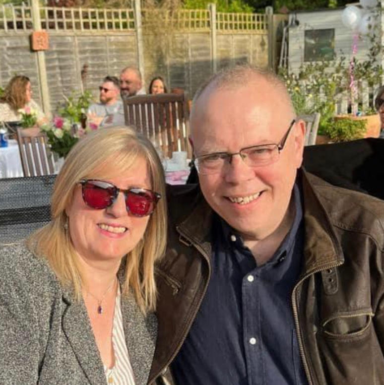 An image of UW partner David and Sharon Harris